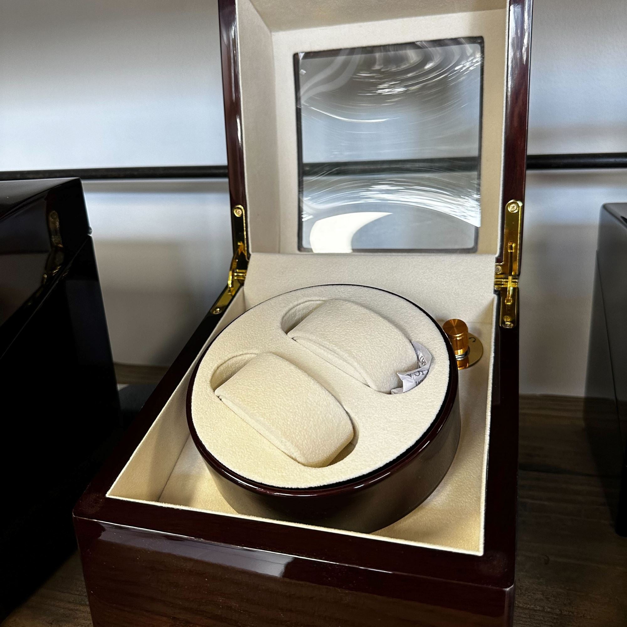 Seconds - Lindeman Mahogany Watch Winder Box for 2 Watches (Single Rotor) Old Model Seconds Clinks 